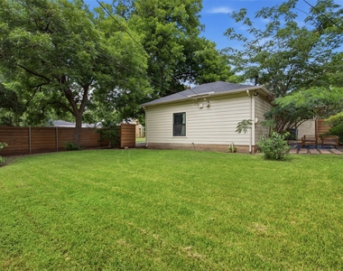 1430 S Montreal Avenue - Photo Thumbnail 4