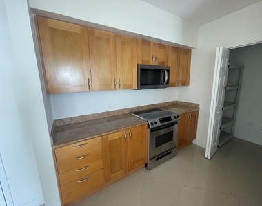 1755 E Hallandale Beach Boulevard - Photo Thumbnail 1