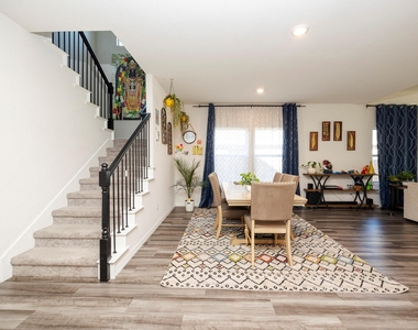 495 Fox Ridge Drive - Photo Thumbnail 7