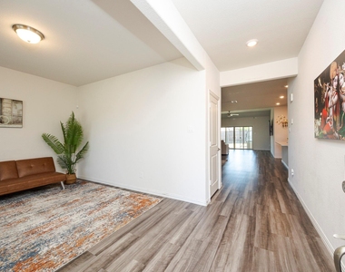495 Fox Ridge Drive - Photo Thumbnail 3