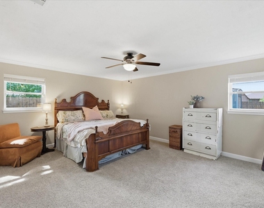 217 E Louella Drive - Photo Thumbnail 23