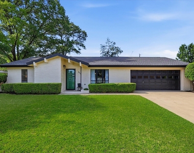 217 E Louella Drive - Photo Thumbnail 1