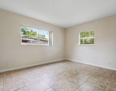701 Ne 7th Avenue - Photo Thumbnail 8