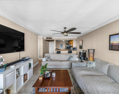 6 Royal Palm Way - Photo Thumbnail 1