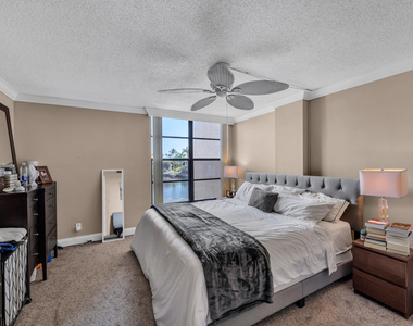 6 Royal Palm Way - Photo Thumbnail 6