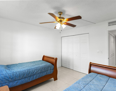 16051 Blatt Boulevard - Photo Thumbnail 40