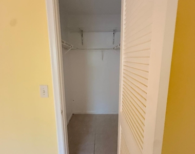 1741 3rd Avenue N - Photo Thumbnail 4