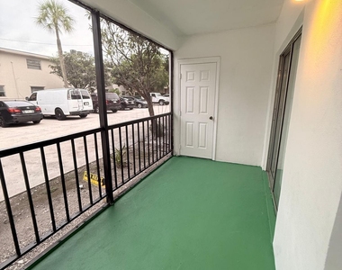 1741 3rd Avenue N - Photo Thumbnail 19
