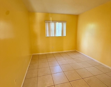 1741 3rd Avenue N - Photo Thumbnail 7
