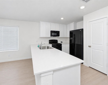 11554 Gammon Avenue - Photo Thumbnail 6