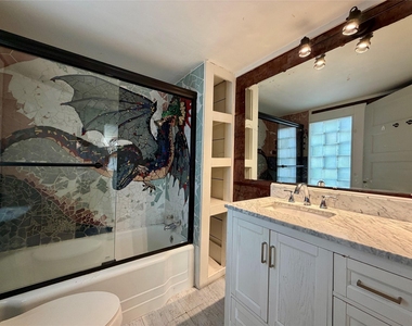530 Schmitz Street - Photo Thumbnail 8