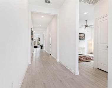 1153 Canuela Way - Photo Thumbnail 3