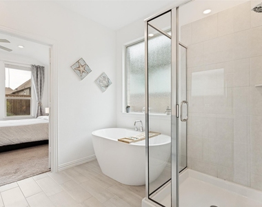 1153 Canuela Way - Photo Thumbnail 9