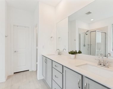 1153 Canuela Way - Photo Thumbnail 10