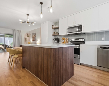 2359 W 74th Street - Photo Thumbnail 6