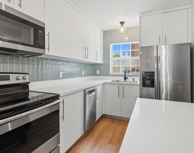 2359 W 74th Street - Photo Thumbnail 5