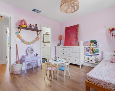 2359 W 74th Street - Photo Thumbnail 14