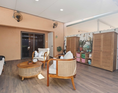 2359 W 74th Street - Photo Thumbnail 11