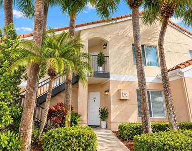815 W Boynton Beach Boulevard - Photo Thumbnail 9