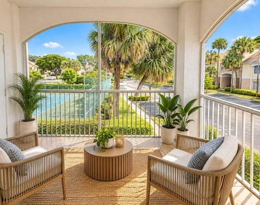 815 W Boynton Beach Boulevard - Photo Thumbnail 8