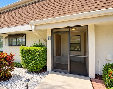 107 Half Moon Circle - Photo Thumbnail 1