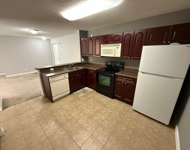 5821 Riverside Drive - Photo Thumbnail 10