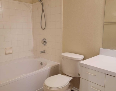 4799 Via Palm Lakes - Photo Thumbnail 24