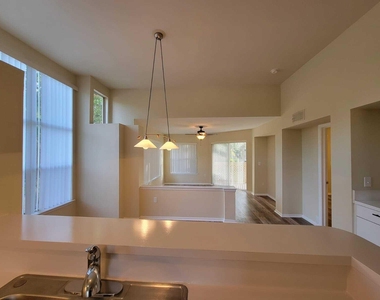 4799 Via Palm Lakes - Photo Thumbnail 20