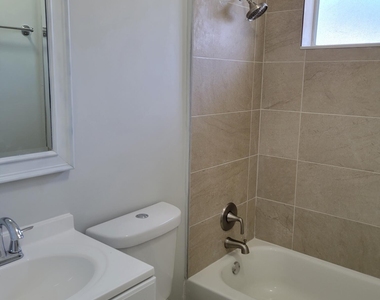 651 Ne 46th Court - Photo Thumbnail 6