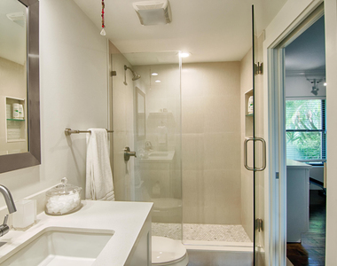 2735 Polo Island Drive - Photo Thumbnail 11