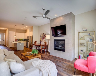 5015 Meridian Lane - Photo Thumbnail 3