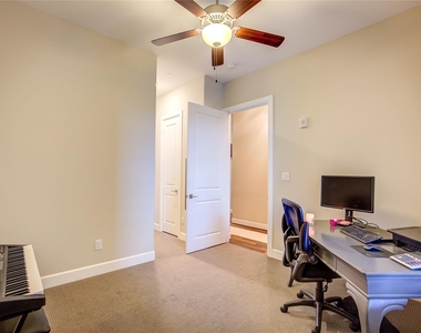 5015 Meridian Lane - Photo Thumbnail 14