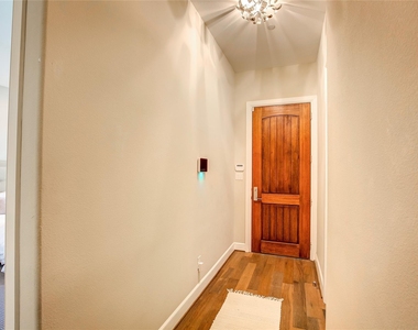 5015 Meridian Lane - Photo Thumbnail 2