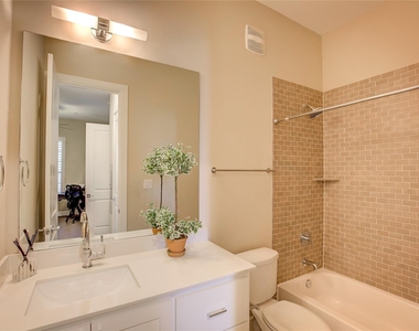 5015 Meridian Lane - Photo Thumbnail 18