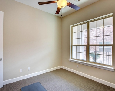 5015 Meridian Lane - Photo Thumbnail 19
