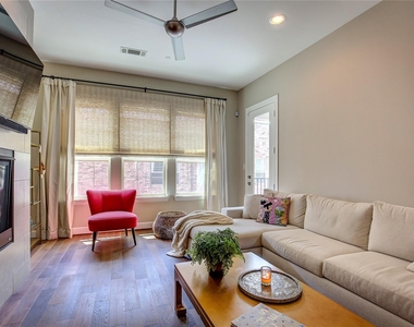 5015 Meridian Lane - Photo Thumbnail 4