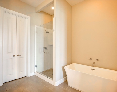 5015 Meridian Lane - Photo Thumbnail 13