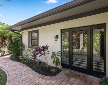 2835 Polo Island Drive - Photo Thumbnail 5