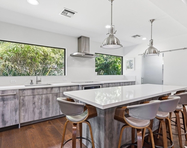 2835 Polo Island Drive - Photo Thumbnail 28