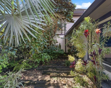2835 Polo Island Drive - Photo Thumbnail 7
