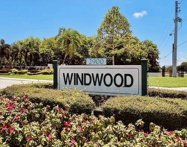 321 Norwood Terrace - Photo Thumbnail 25