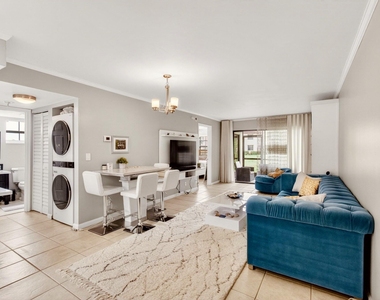 321 Norwood Terrace - Photo Thumbnail 4