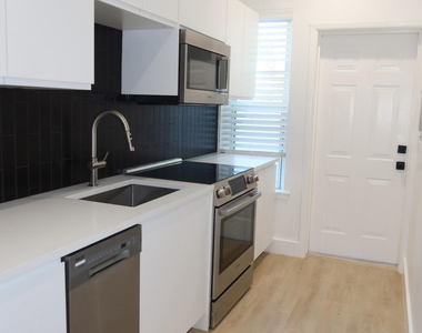 614 Palm Street - Photo Thumbnail 4