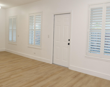 614 Palm Street - Photo Thumbnail 2