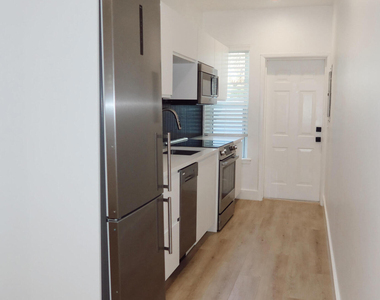 614 Palm Street - Photo Thumbnail 3