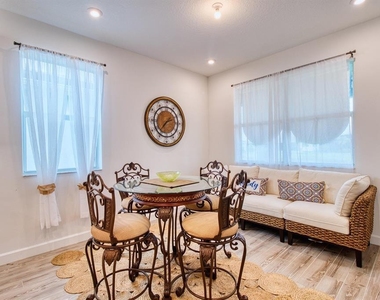 10407 Sw Aquila Way - Photo Thumbnail 11