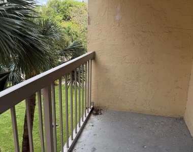 8160 Geneva Court - Photo Thumbnail 7