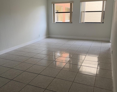 8160 Geneva Court - Photo Thumbnail 15