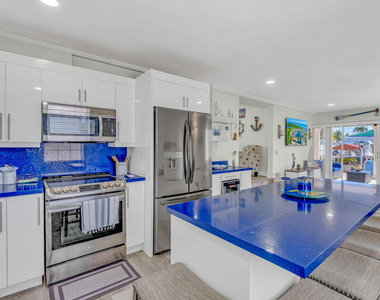 136 Sable Palm Lane - Photo Thumbnail 3
