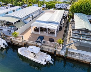 136 Sable Palm Lane - Photo Thumbnail 30